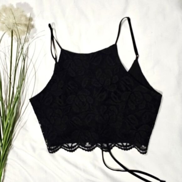 Lulus ✦ Black Lace Crop Top & Maxi Skirt Set ✦ High Slit Lace-Up Back Size S EUC - Picture 8 of 16